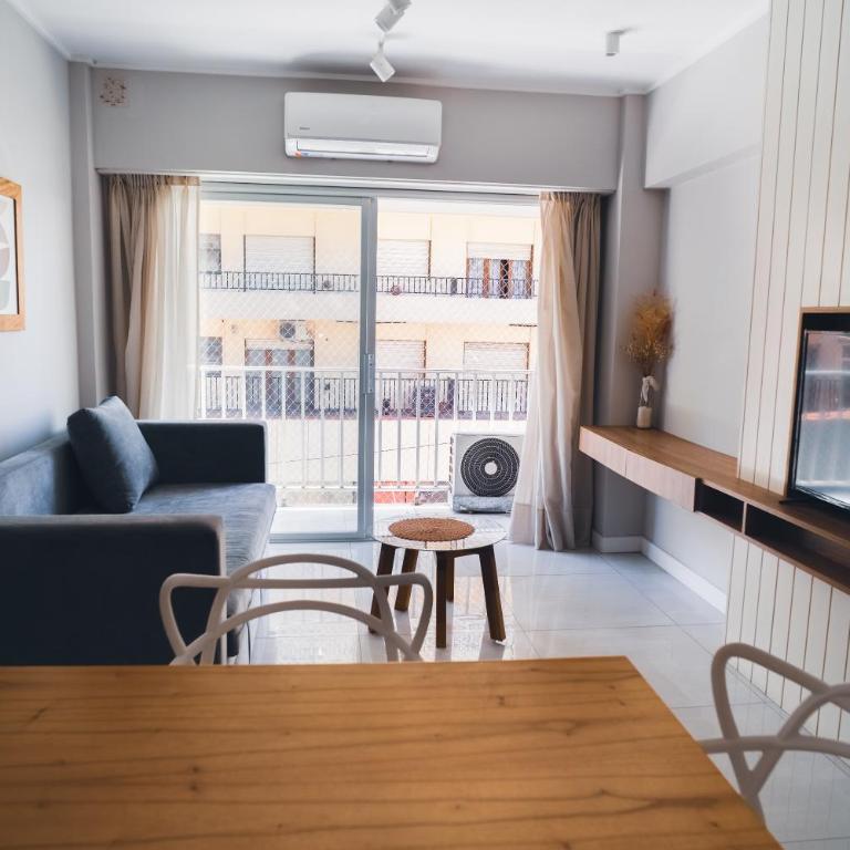 Check and Home - Cordoba II - 4 Huéspedes con Balcon - One-Bedroom Apartment with Balcony - 6