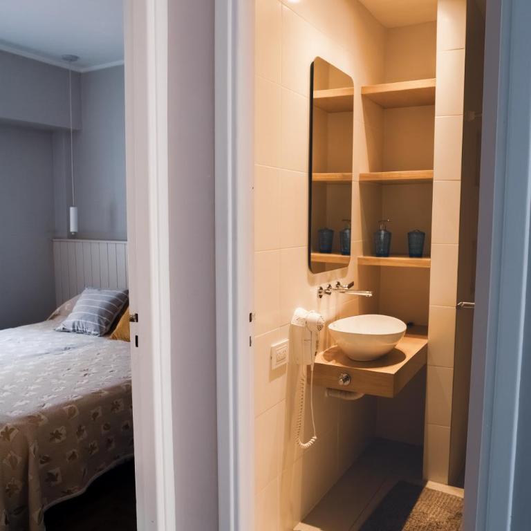 Check and Home - Cordoba II - 4 Huéspedes con Balcon - One-Bedroom Apartment with Balcony - 11