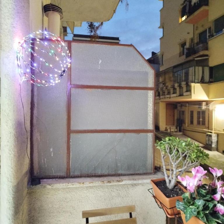 Casa Mirta relax e comfort vicino a San Giovanni - Appartamento con 2 Camere da Letto e Balcone - 2