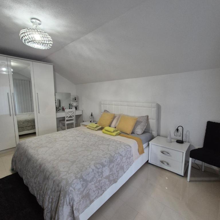 Apartman IN - Two-Bedroom Apartment - 15