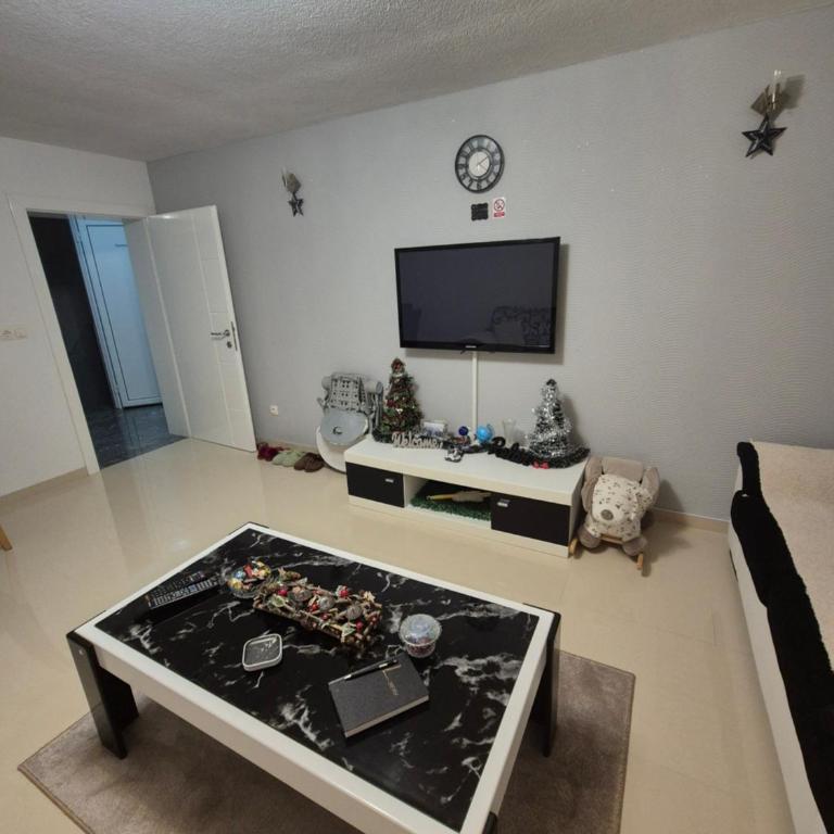 Apartman IN - Two-Bedroom Apartment - 11