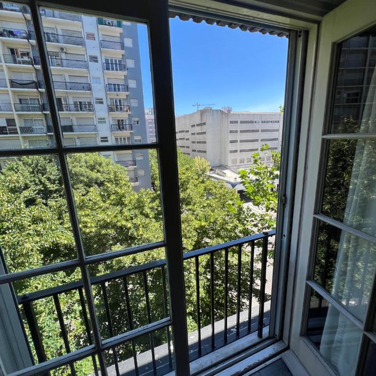 Check and Home - Colon V - 8 Huéspedes a 700mts de la Playa - Three-Bedroom Apartment with View - 3