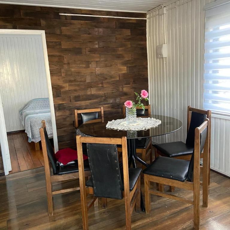 Casa Vacacional - Two-Bedroom House - 1