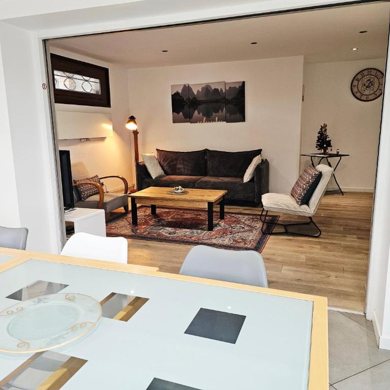 Les Glycines Spacieux appartement 6 pers avec Jardin à 200m du Lac - Apartment mit 3 Schlafzimmern - 28
