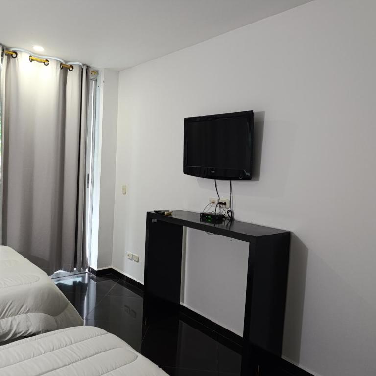 Hotel Paraiso Estudios - Habitación Cuádruple Superior - 3