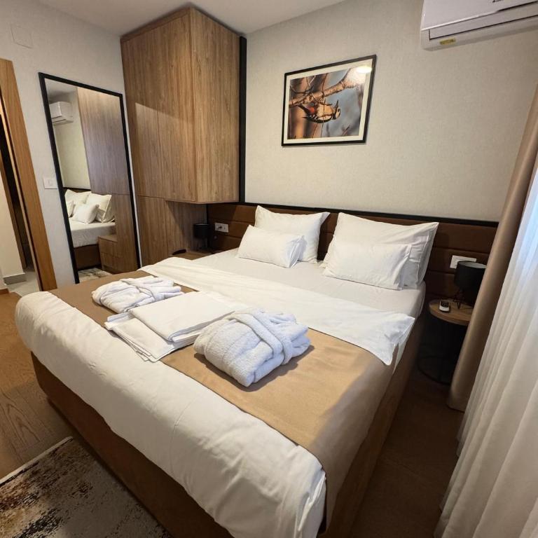 Luxury Lake View Apartment in Hotel Zlatibor - Panorama & Comfort - One-Bedroom Apartment - 9