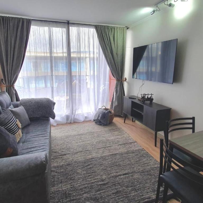 Centrico dpto en Pucón con terraza y espectacular vista al volcán - Two-Bedroom Apartment - 4