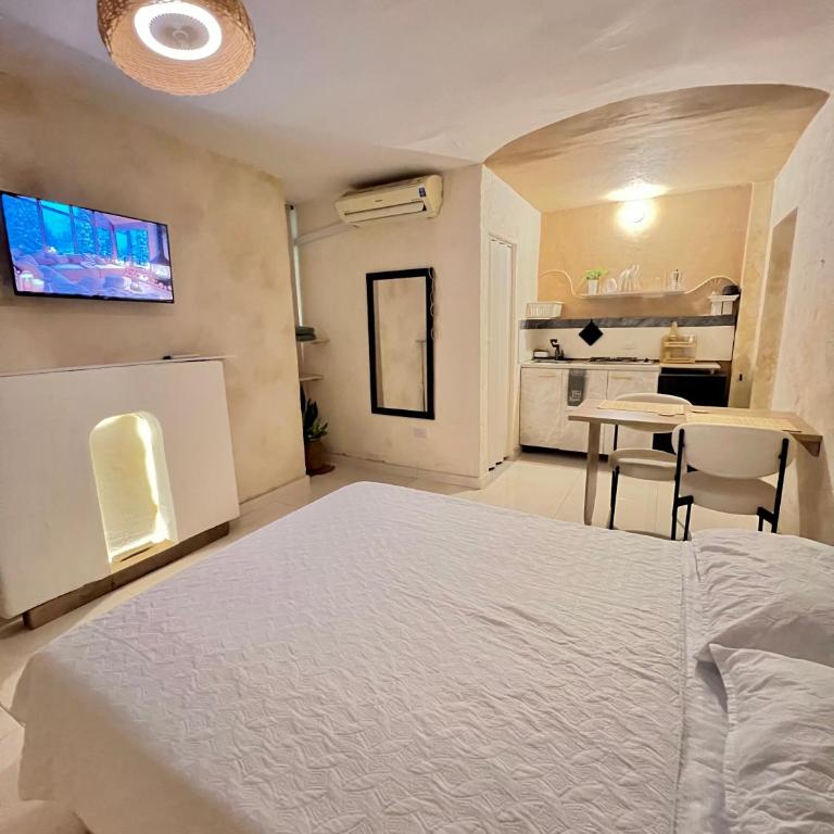 Tranquillity, Style and Location at Monet Loft - One-Bedroom Apartment - 1