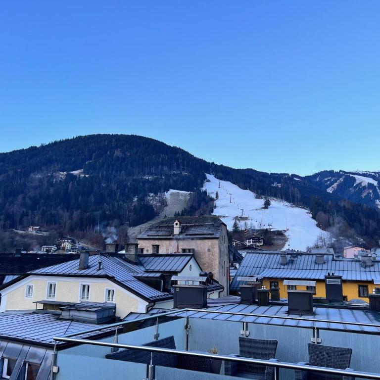 Penthouse Mountain and Lake View, terrace, AirCondition, incl Summer Card - Penthouse Apartment - 23
