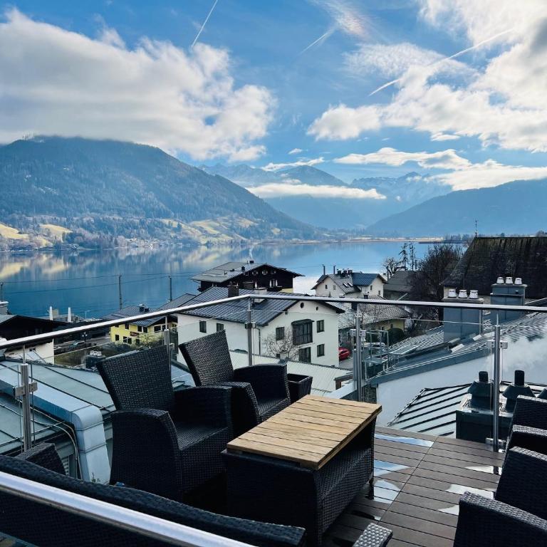 Penthouse Mountain and Lake View, terrace, AirCondition, incl Summer Card - Penthouse Apartment - 24