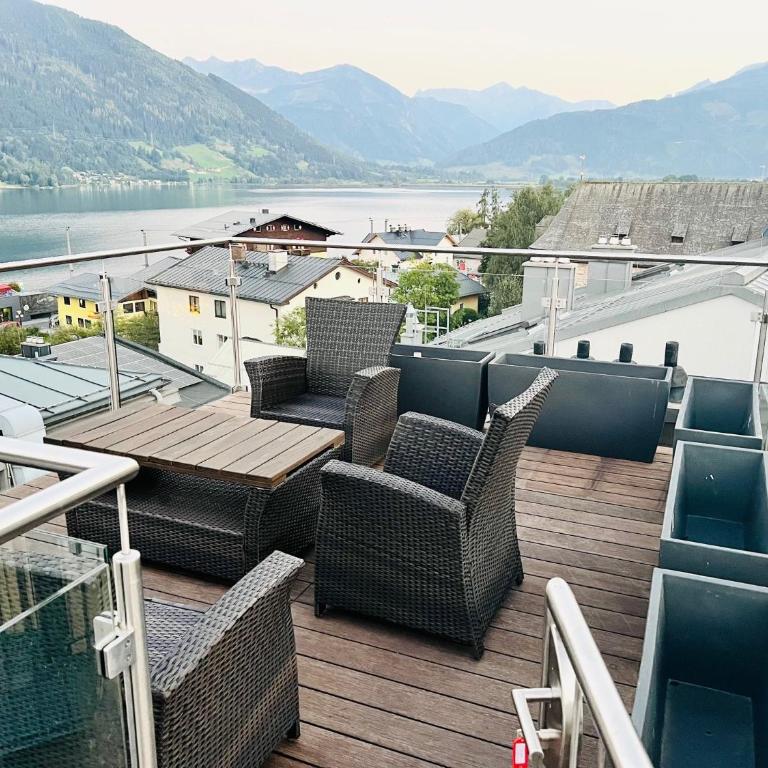 Penthouse Mountain and Lake View, terrace, AirCondition, incl Summer Card - Penthouse Apartment - 27