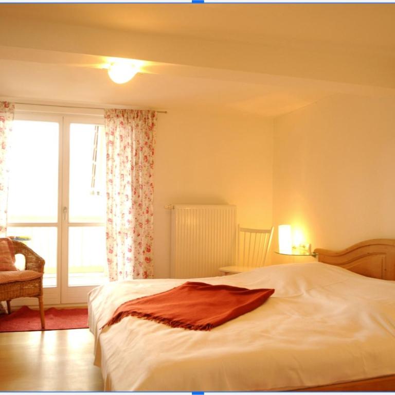 Ferienwohnungen Am Ländeweg - Apartment mit 2 Schlafzimmern und Bergblick - 12