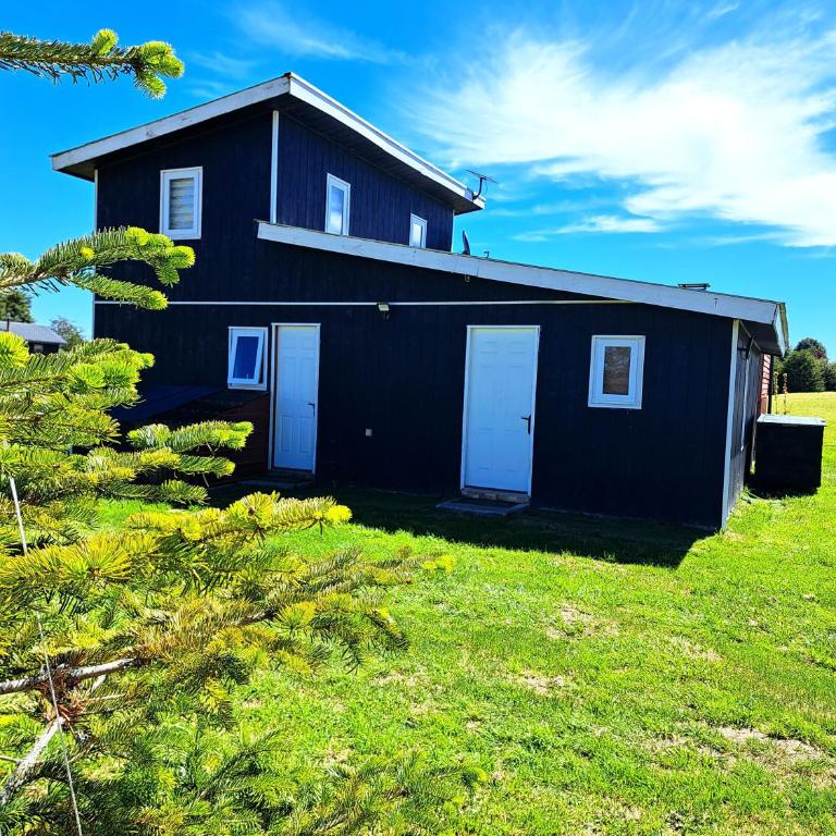 Tinaja Caliente incluida en Parcela Completa con Casa, Quincho, Canchas y Juegos - Three-Bedroom House - 3