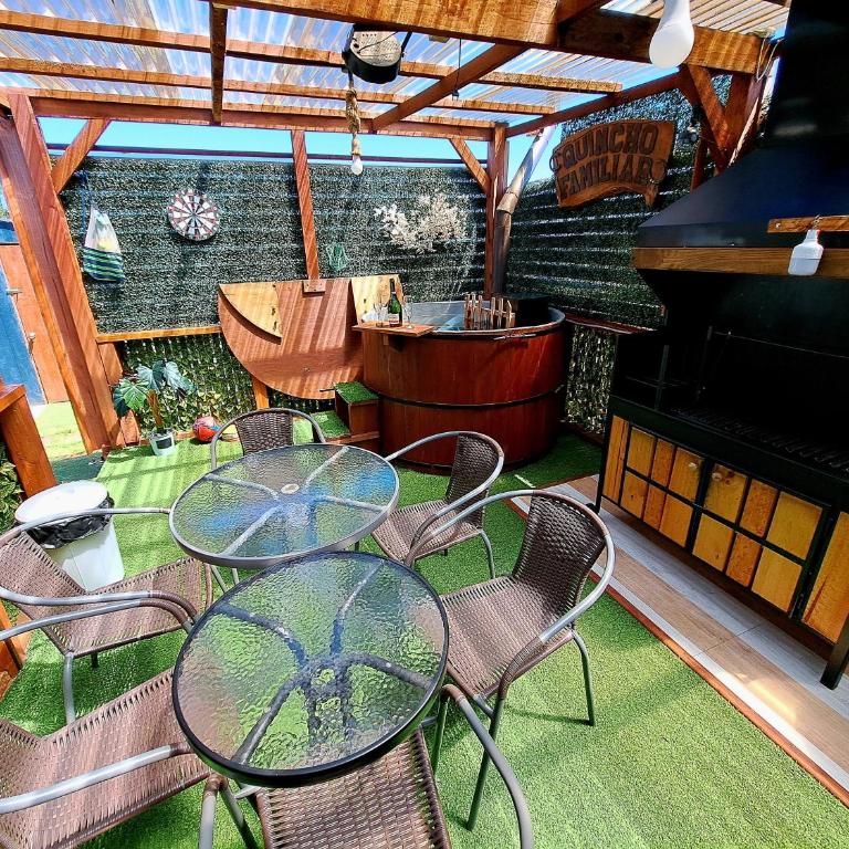 Tinaja Caliente incluida en Parcela Completa con Casa, Quincho, Canchas y Juegos - Three-Bedroom House - 5