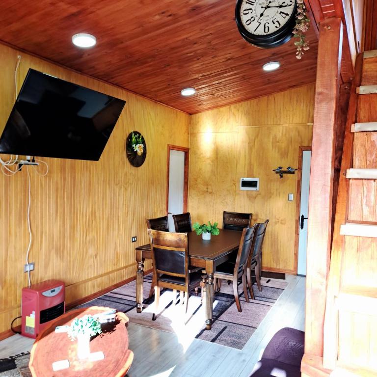 Tinaja Caliente incluida en Parcela Completa con Casa, Quincho, Canchas y Juegos - Three-Bedroom House - 30