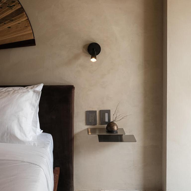 Hotel Oculto - Habitación Superior - 1 cama grande - 3