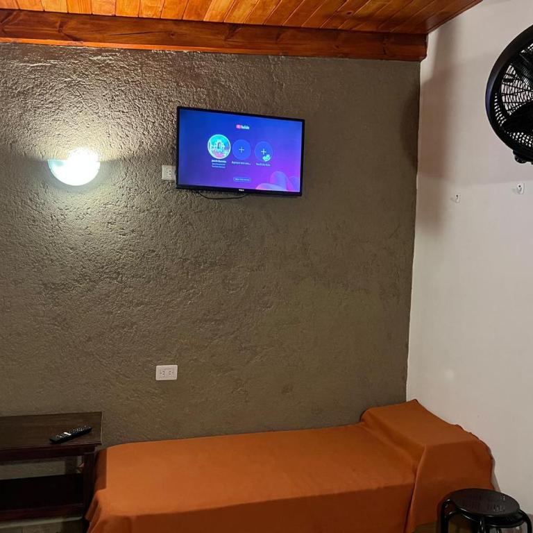 Hospedaje Malvinas - Habitación Triple - 2