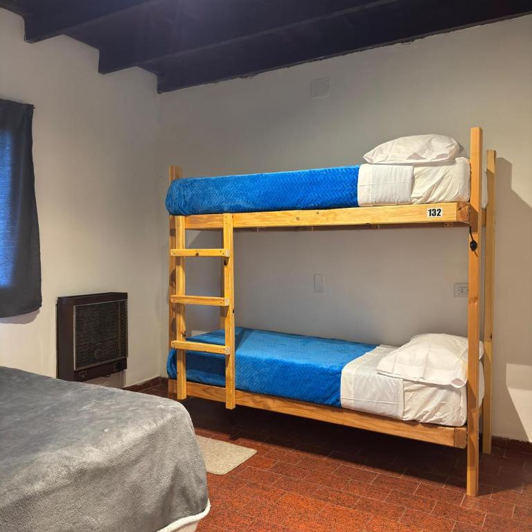 Hostel 360 Patagonia - Economy Quadruple Room with Shared Bathroom - 6