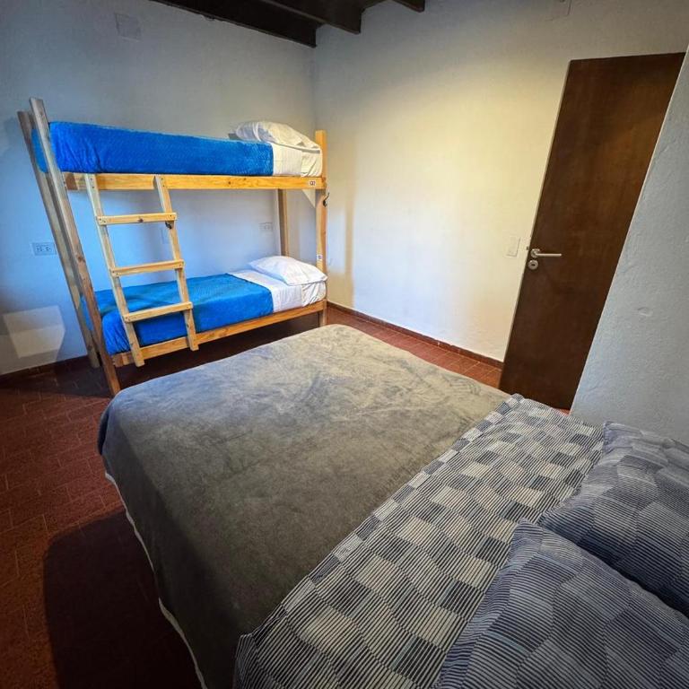 Hostel 360 Patagonia - Economy Quadruple Room with Shared Bathroom - 2