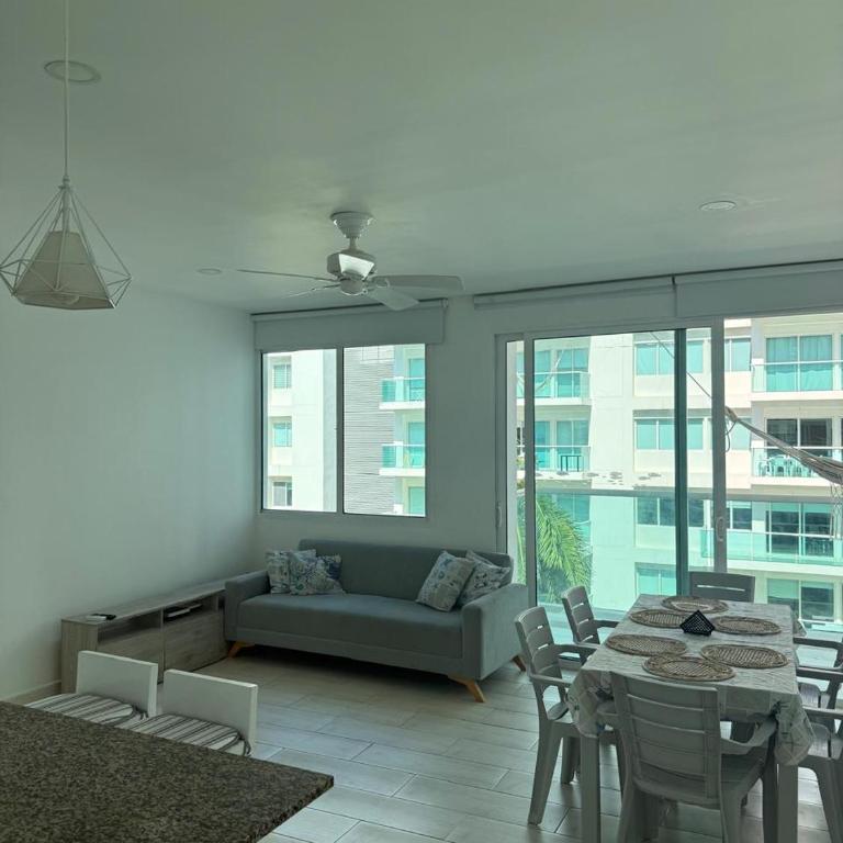Apartamento con vista al mar - Two-Bedroom Apartment - 9