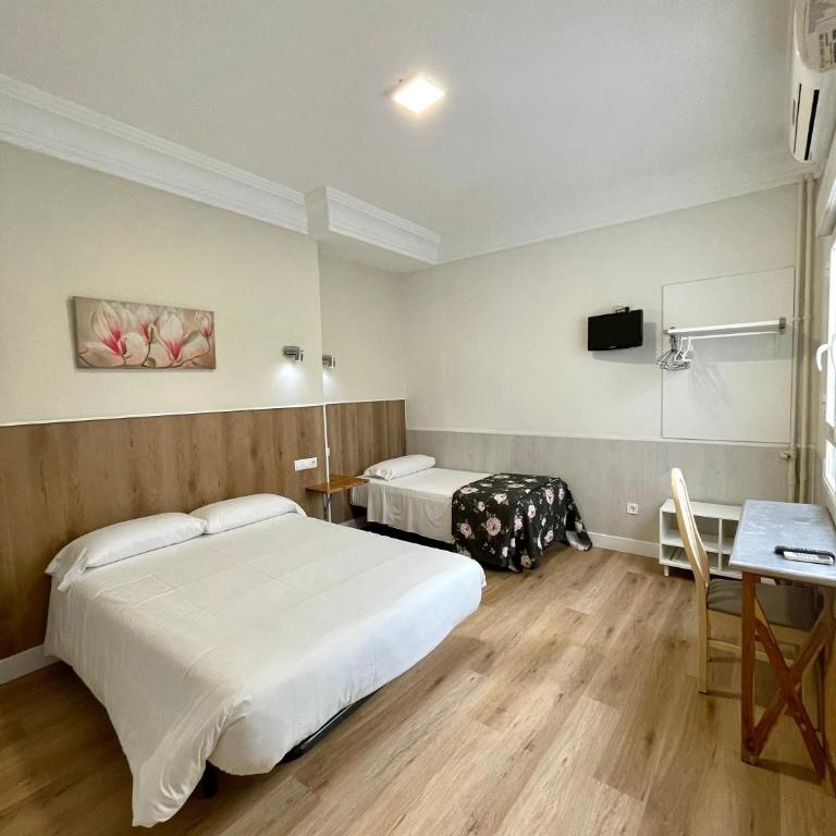 Apartamentos Mayor Centro - Three-Bedroom Apartment without Terrace - 11