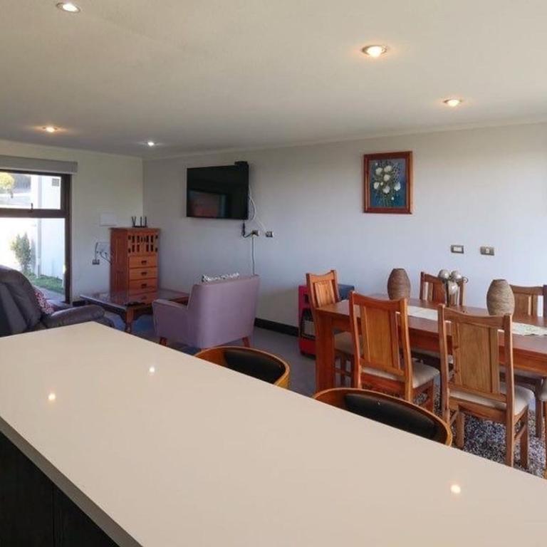 Casa Pingueral Tomé - Three-Bedroom House - 8