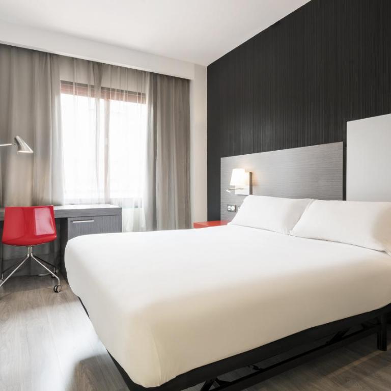 Ilunion Suites Madrid - Standard Double or Twin Room - 1