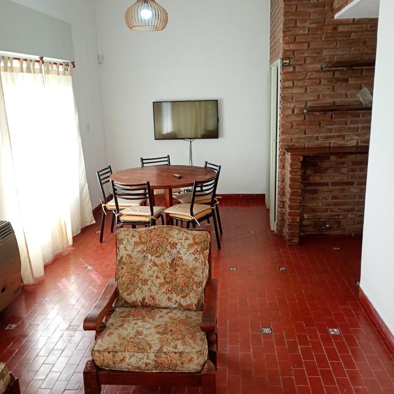 Casa céntrica en villa Carlos Paz - Casa de 3 dormitorios - 13