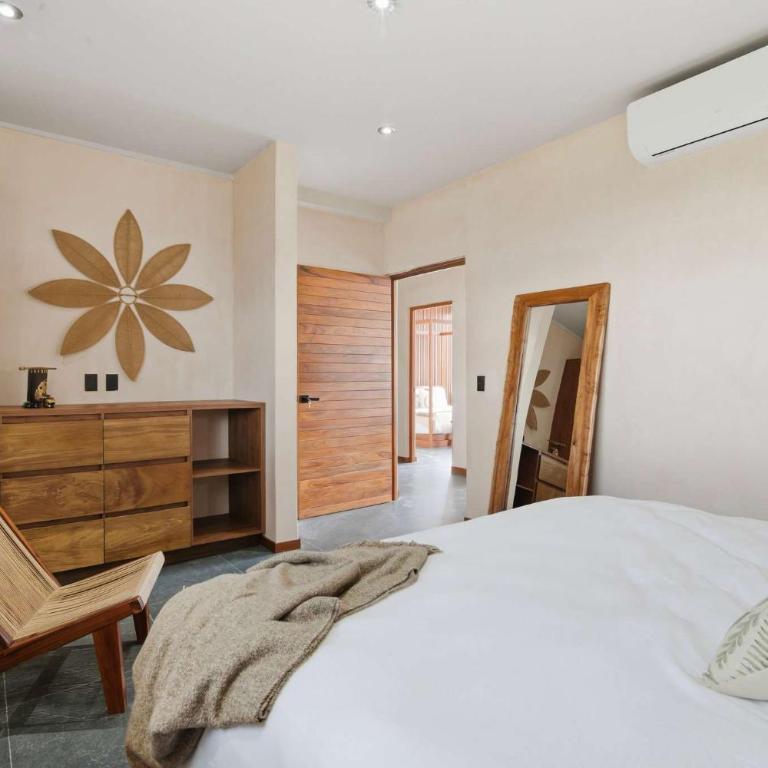 Penthouse with Rooftop Plunge Pool - Distant Ocean - Apartamento - 11