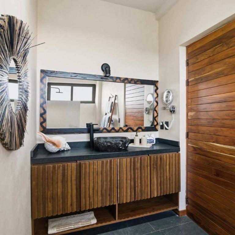 Penthouse with Rooftop Plunge Pool - Distant Ocean - Apartamento - 42