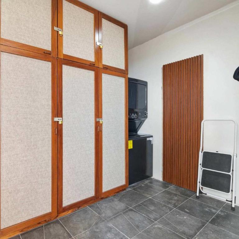 Penthouse with Rooftop Plunge Pool - Distant Ocean - Apartamento - 53