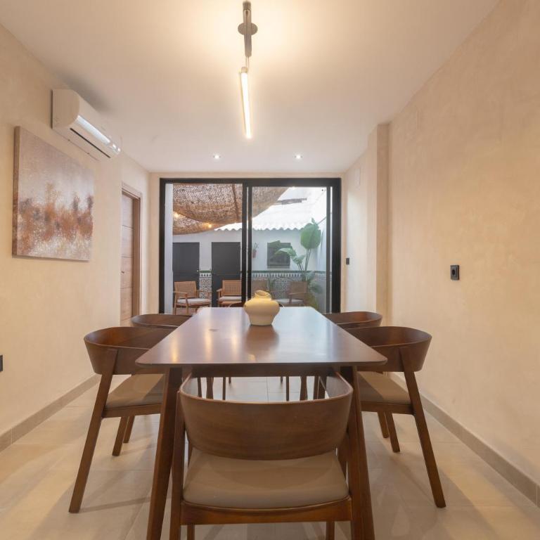 Villa privada con barbacoa y patio cerca de la playa Torremolinos - Casa de 3 dormitorios - 9
