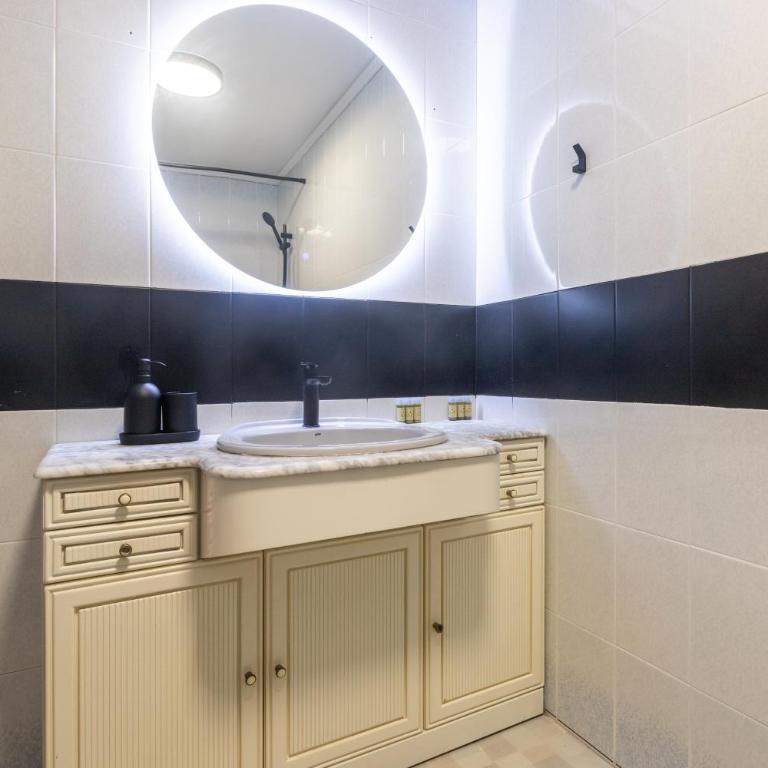 Villa privada con barbacoa y patio cerca de la playa Torremolinos - Casa de 3 dormitorios - 33