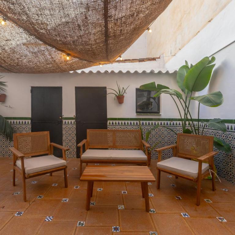 Villa privada con barbacoa y patio cerca de la playa Torremolinos - Casa de 3 dormitorios - 20