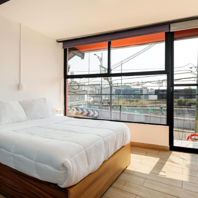 Colmena Hotel CDMX Suites Roma - Habitación Doble Deluxe con balcón - 8