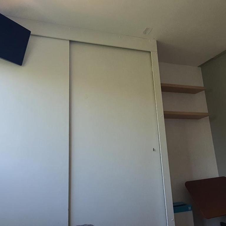 Detached house on the second floor - Two-Bedroom Apartment - 29