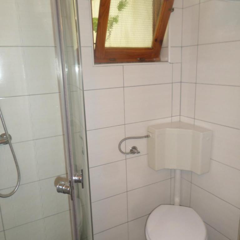 Guesthouse Titi Mostar - Budget Quadruple Room - 7