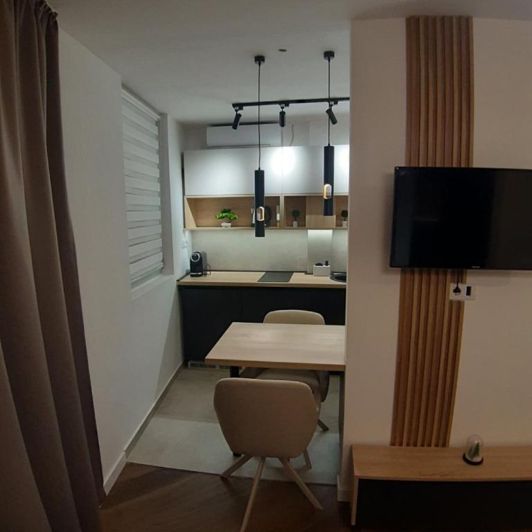 briliNIGHT - One-Bedroom Apartment - 6