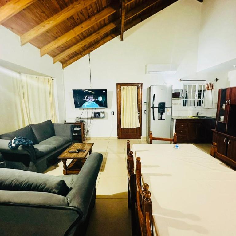 Alquiler Casa para 9 personas con Piscina en Pinamar Valeria del mar - Casa de 3 dormitorios - 3