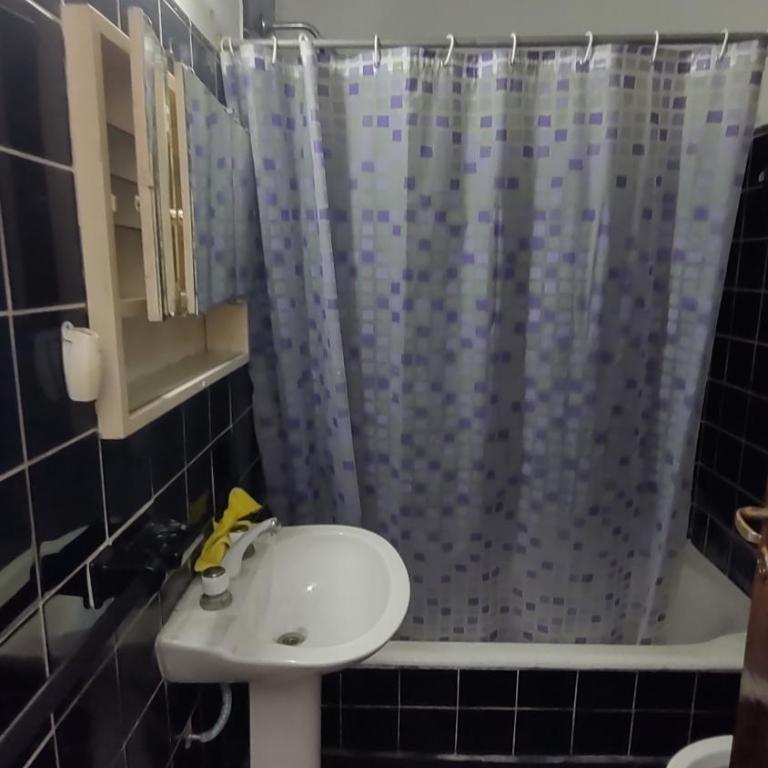 Don Brown - One-Bedroom Apartment - 5