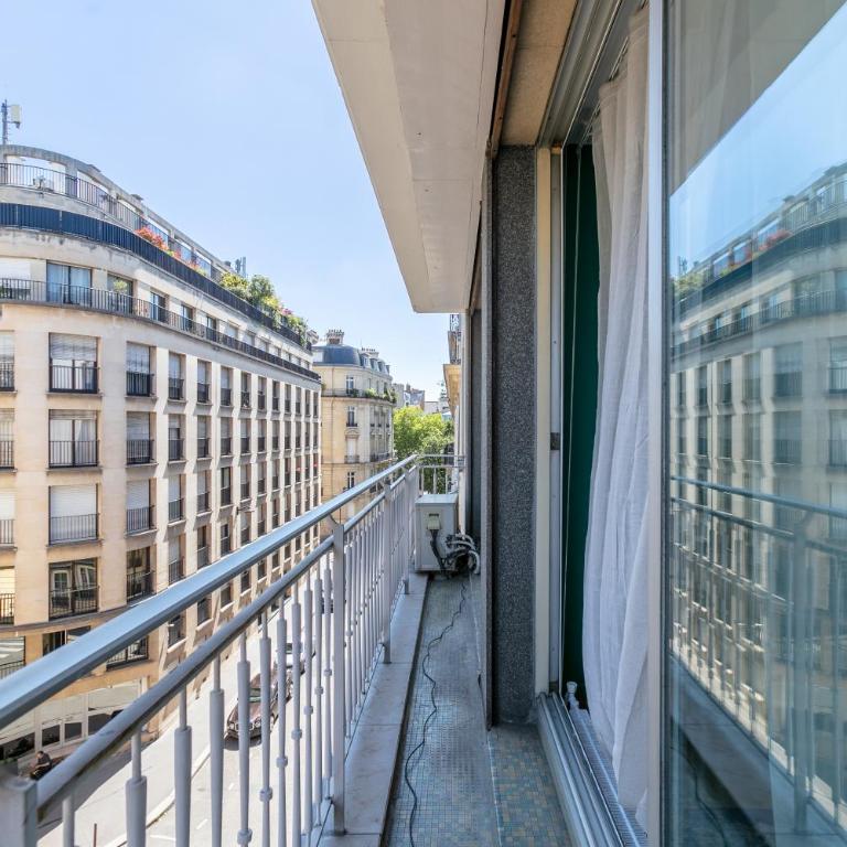 Studio Élysées - Appartement - Vue sur Ville - 2