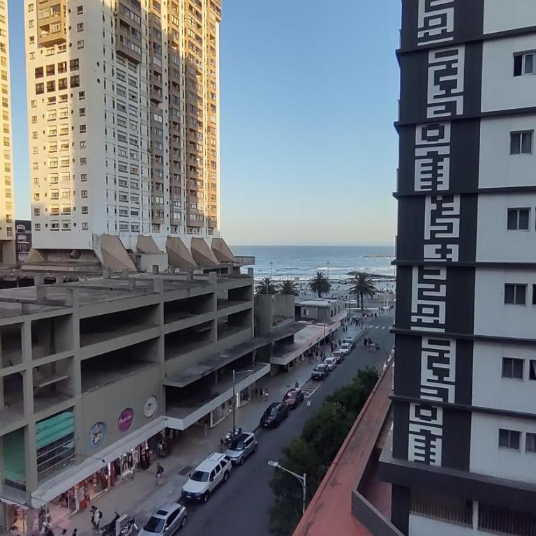 Las Olas y Mar - One-Bedroom Apartment - 1