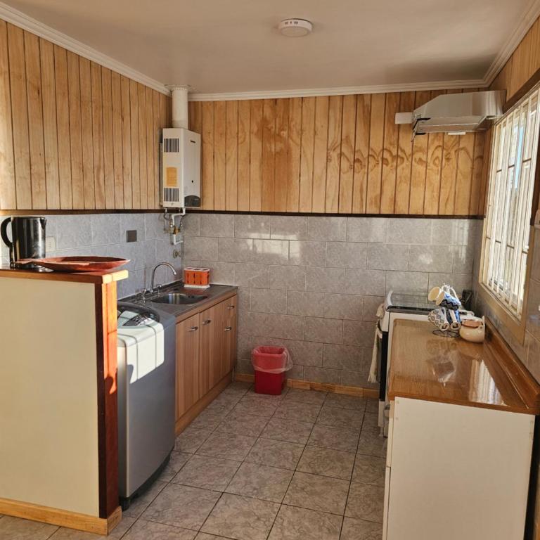 Lago Ranco, cabaña orilla de lago - Two-Bedroom House - 14