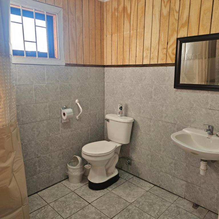 Lago Ranco, cabaña orilla de lago - Two-Bedroom House - 17