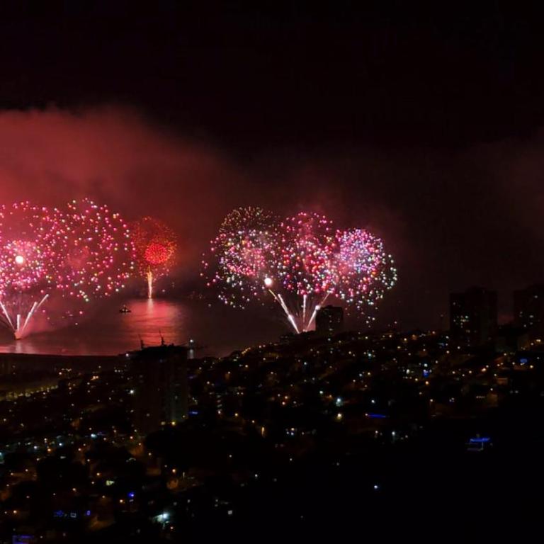 Depto completo Full equipado 2 dorm 1 baño en Barrio Los Ingleses, Vista Bahía Valparaíso - Two-Bedroom Apartment - 19