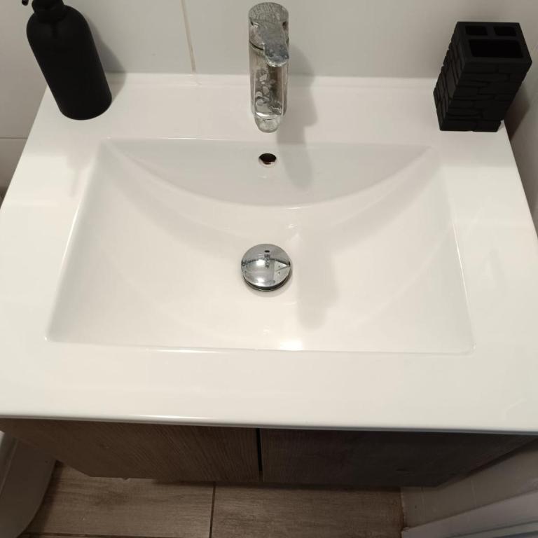 Santiago Centro 2H 2B full equipado y WiFie TV - Two-Bedroom Apartment - 15
