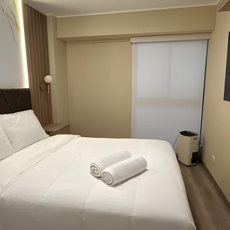 New & Spacious Apartment in Lince - Three-Bedroom Apartment - 48