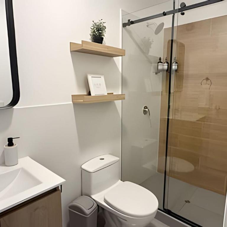 New & Spacious Apartment in Lince - Three-Bedroom Apartment - 98