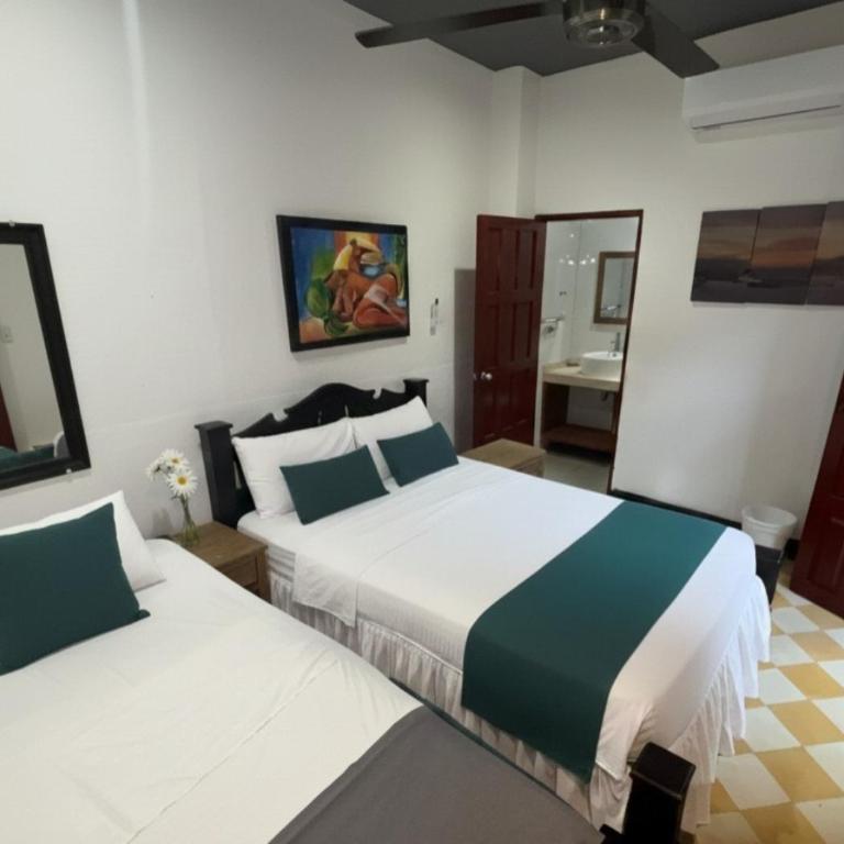 Hotel Casa de Sarah - Standard Quadruple Room - 1