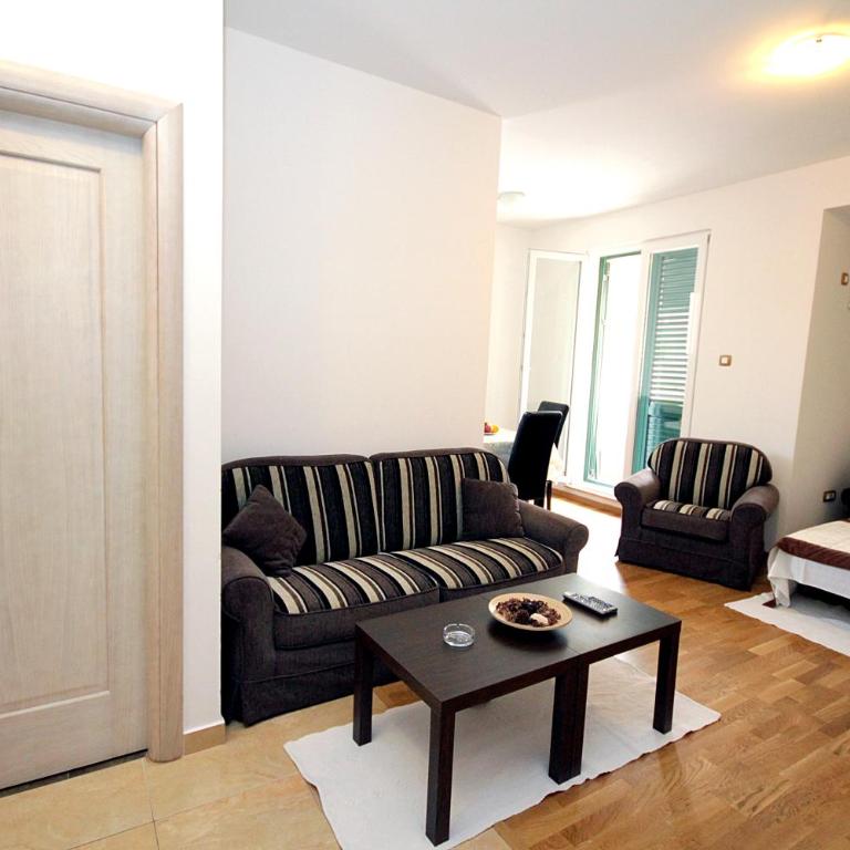 Apartments Drašković Mirišta - Studio with Balcony - 2